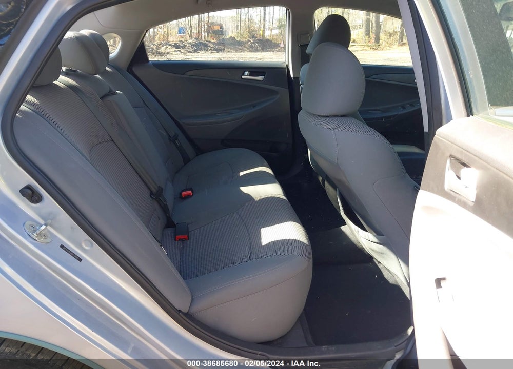 2013 HYUNDAI SONATA GLS VIN: 5NPEB4AC8DH516681