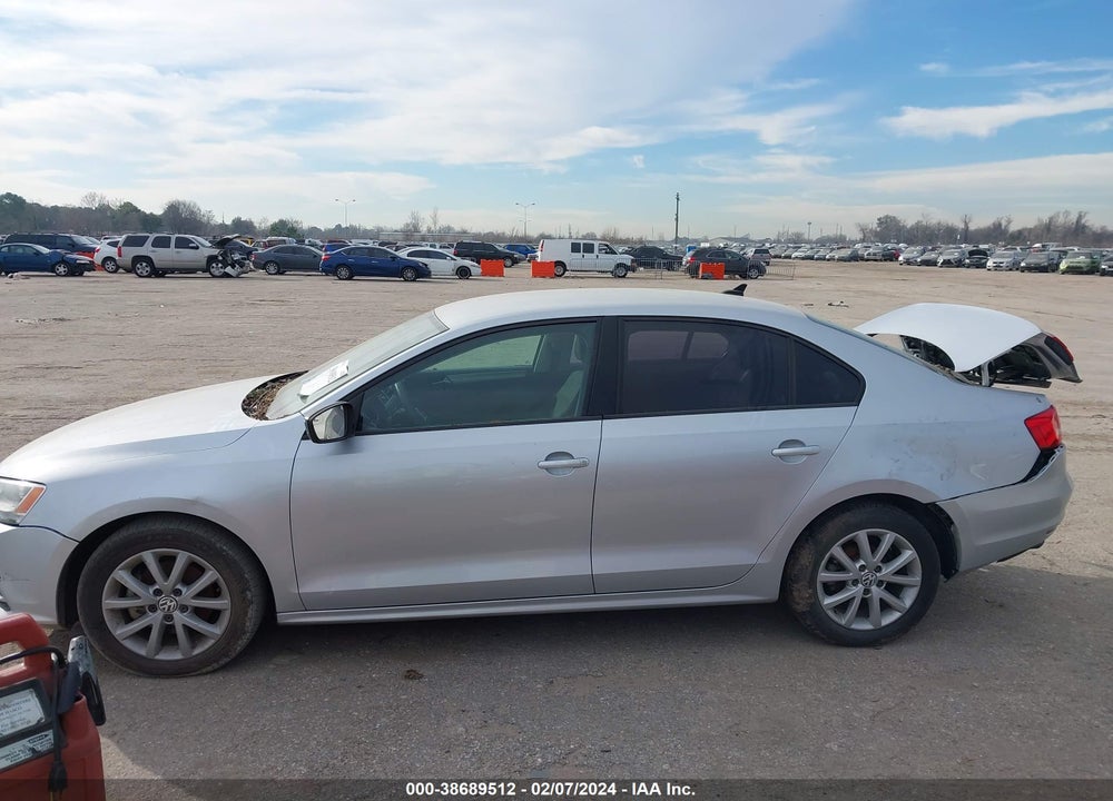 2015 VOLKSWAGEN JETTA 1.8T SE VIN: 3VWD17AJ3FM257669