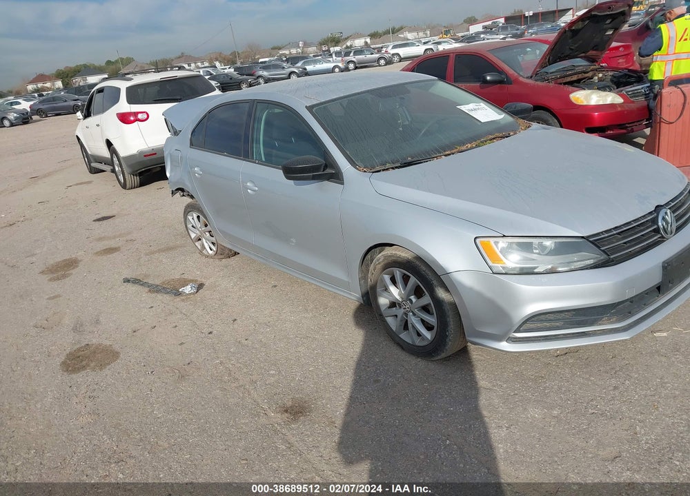 2015 VOLKSWAGEN JETTA 1.8T SE VIN: 3VWD17AJ3FM257669