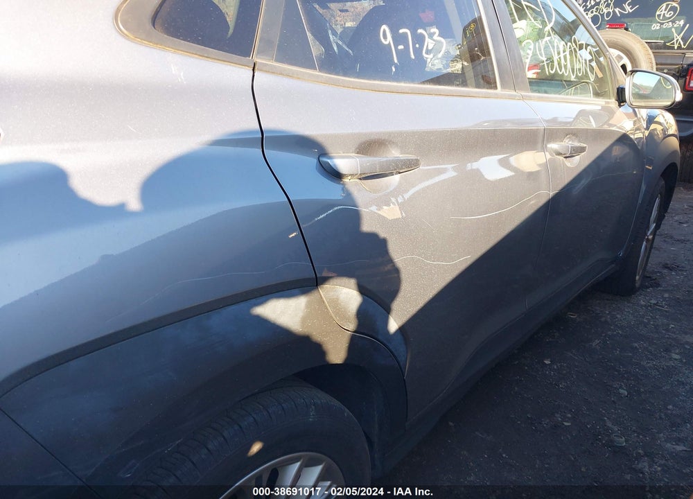 2021 HYUNDAI KONA VIN: KM8K6CAA5MU664661