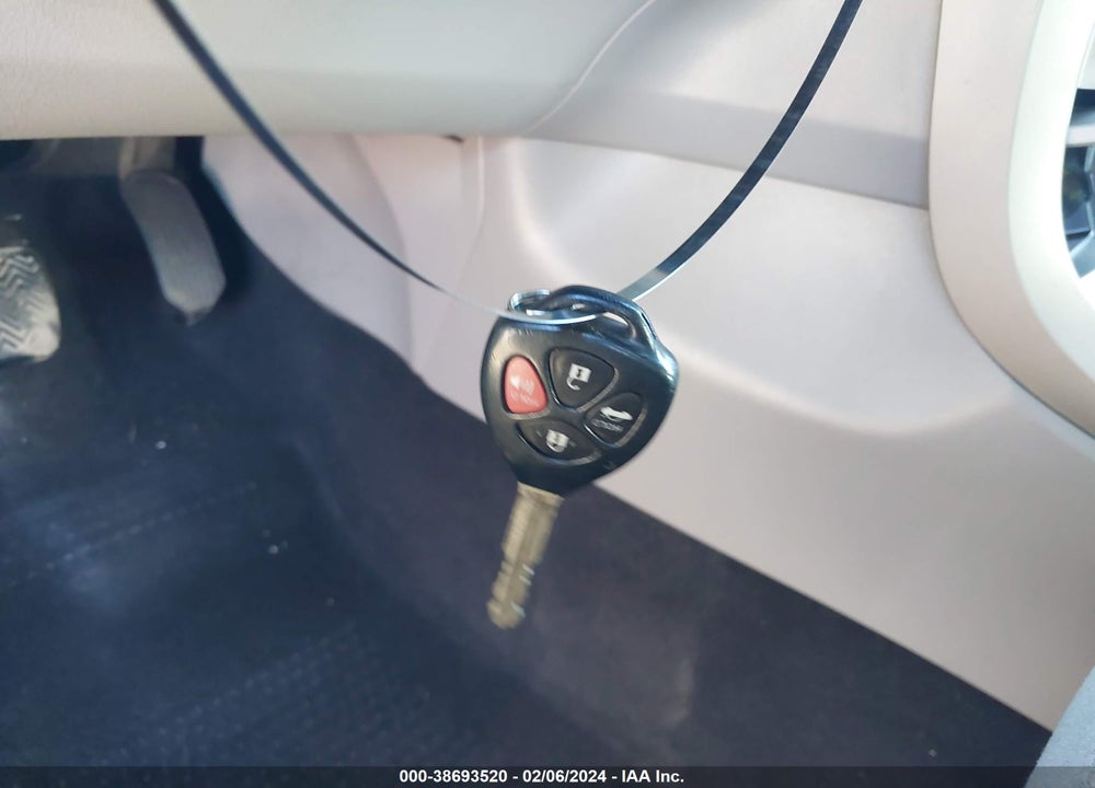 2013 TOYOTA COROLLA LE VIN: 2T1BU4EE5DC971483