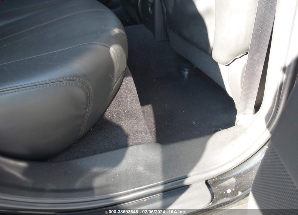 2017 INFINITI QX70 VIN: JN8CS1MW2HM414191