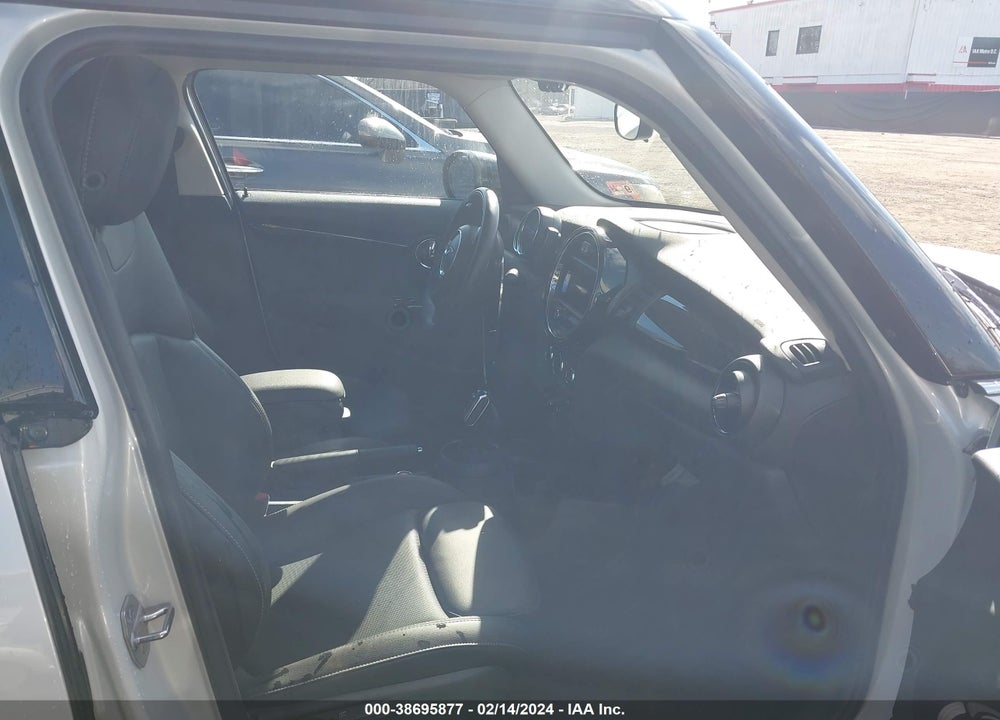 2020 MINI HARDTOP COOPER VIN: WMWXU7C00L2M40474
