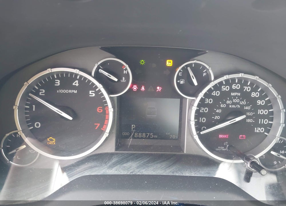 2017 TOYOTA TUNDRA SR5 5.7L V8 VIN: 5TFEW5F1XHX213459