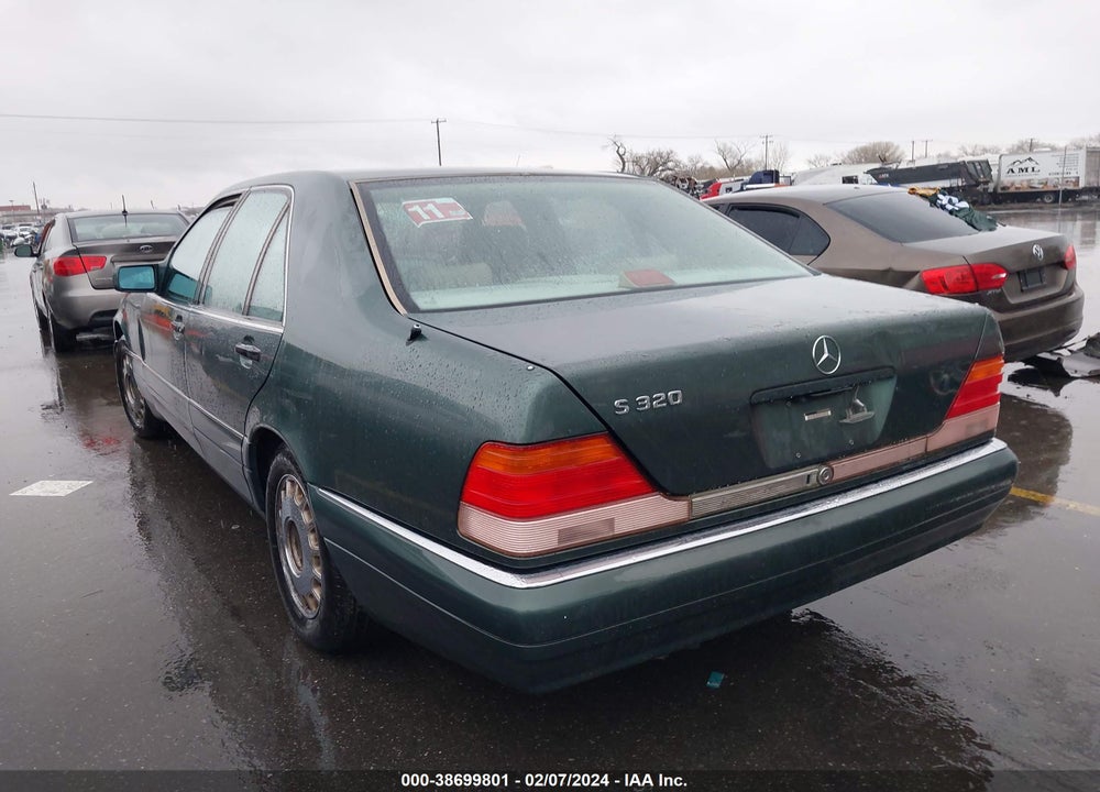 1995 MERCEDES-BENZ S 320W VIN: WDBGA32E8SA228314