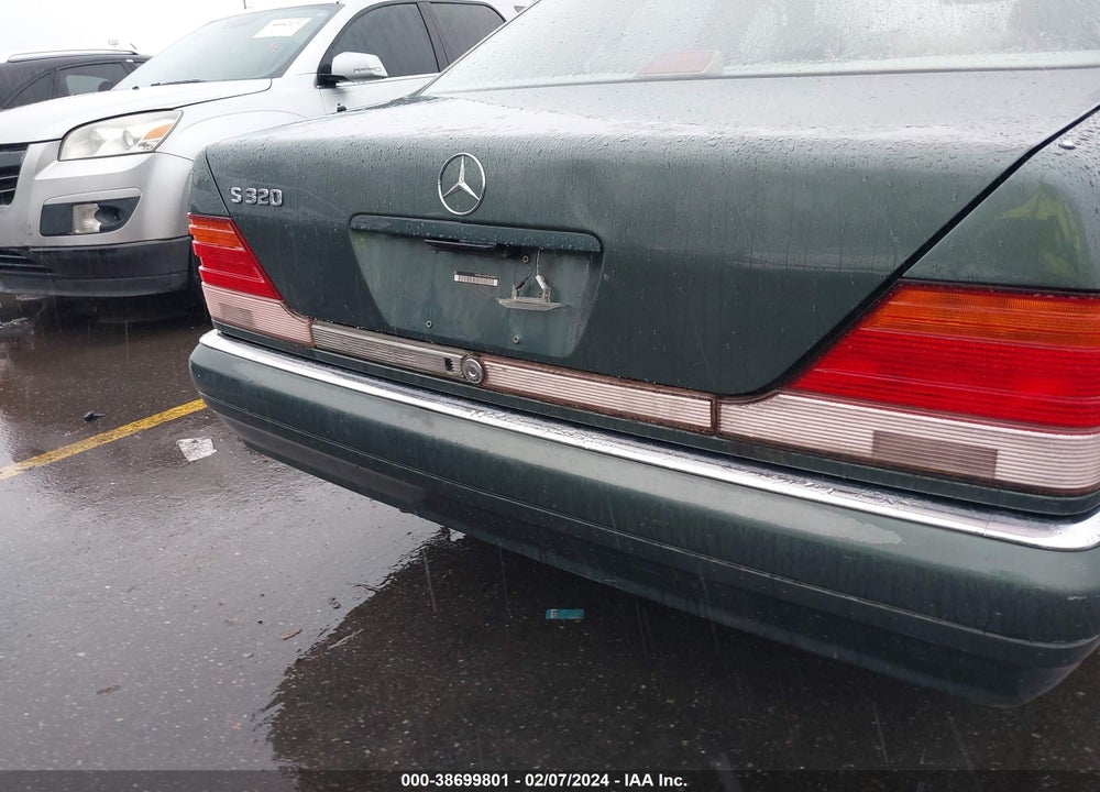 1995 MERCEDES-BENZ S 320W VIN: WDBGA32E8SA228314