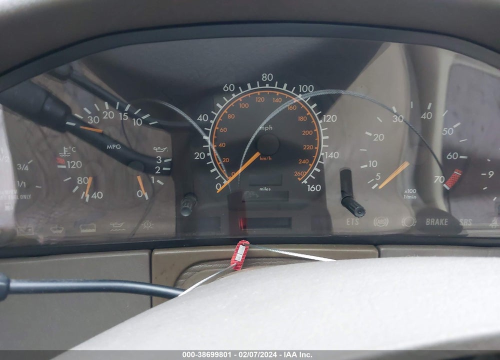 1995 MERCEDES-BENZ S 320W VIN: WDBGA32E8SA228314