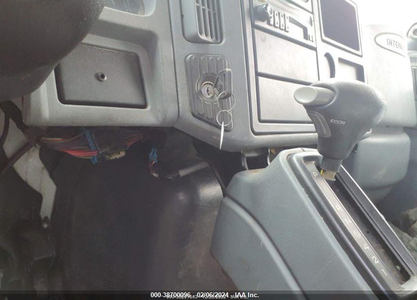2005 INTERNATIONAL 4000 4300 VIN: 1HTMMAAM25H686485