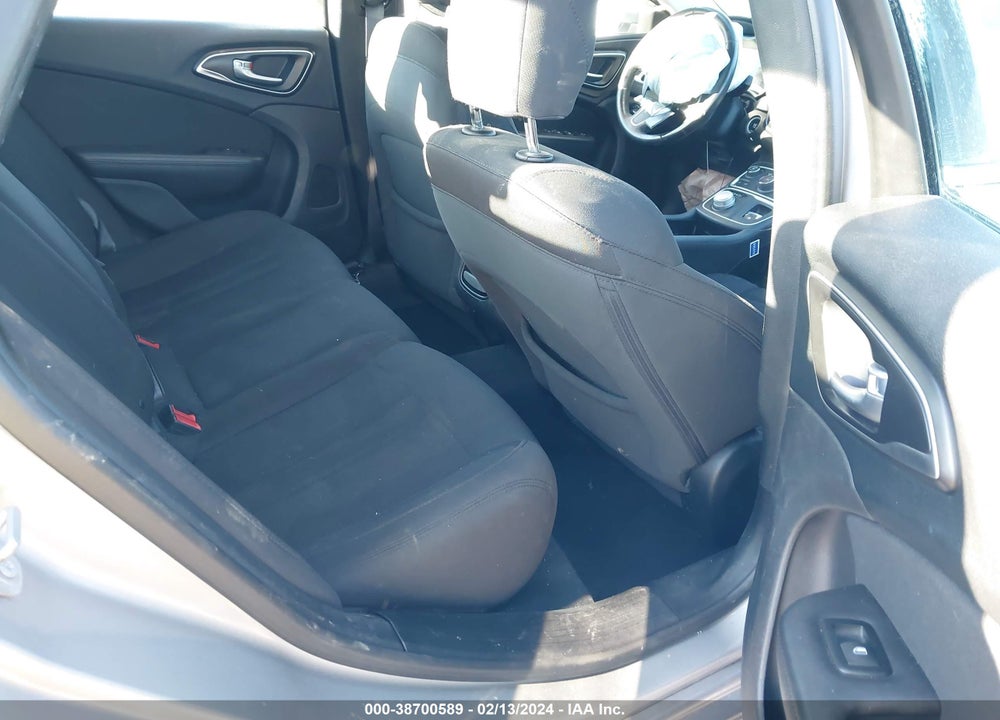2016 CHRYSLER 200 TOURING VIN: 1C3CCCFB2GN182493