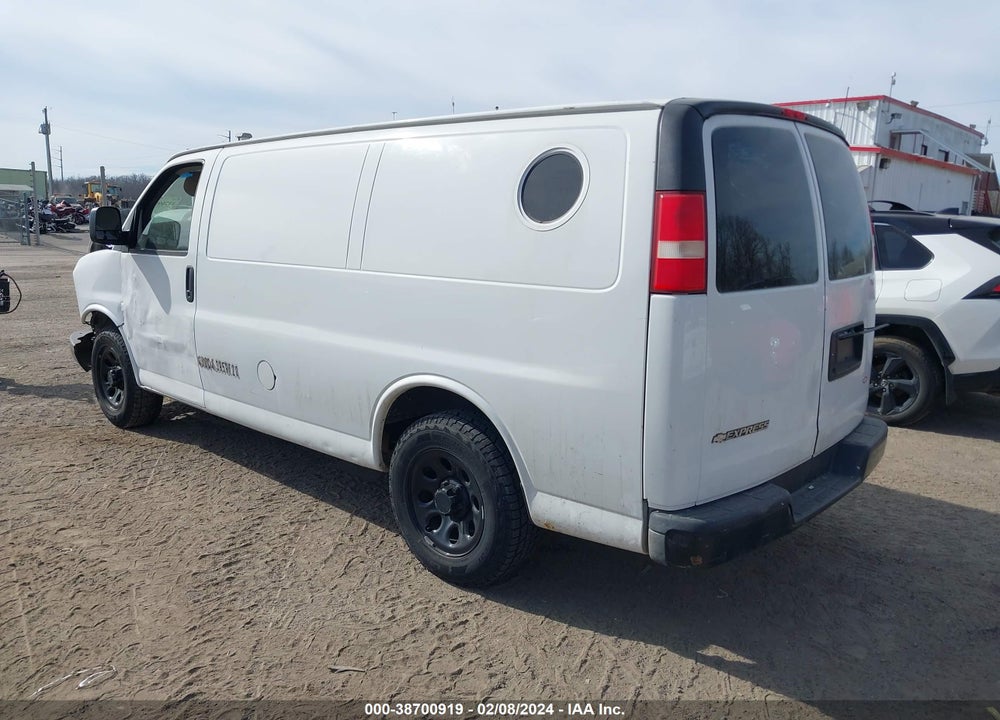 2010 CHEVROLET EXPRESS 1500 WORK VAN VIN: 1GCUGADX6A1131326