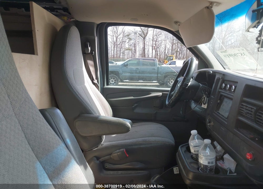 2010 CHEVROLET EXPRESS 1500 WORK VAN VIN: 1GCUGADX6A1131326