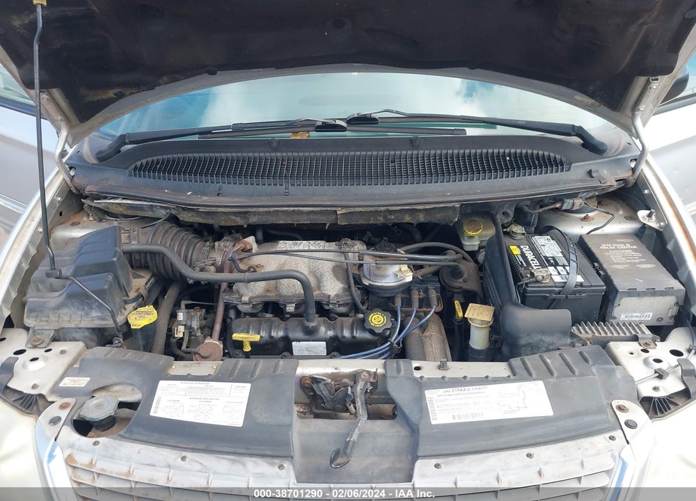 2001 CHRYSLER TOWN & COUNTRY VIN: 2C8GP64L11R234087