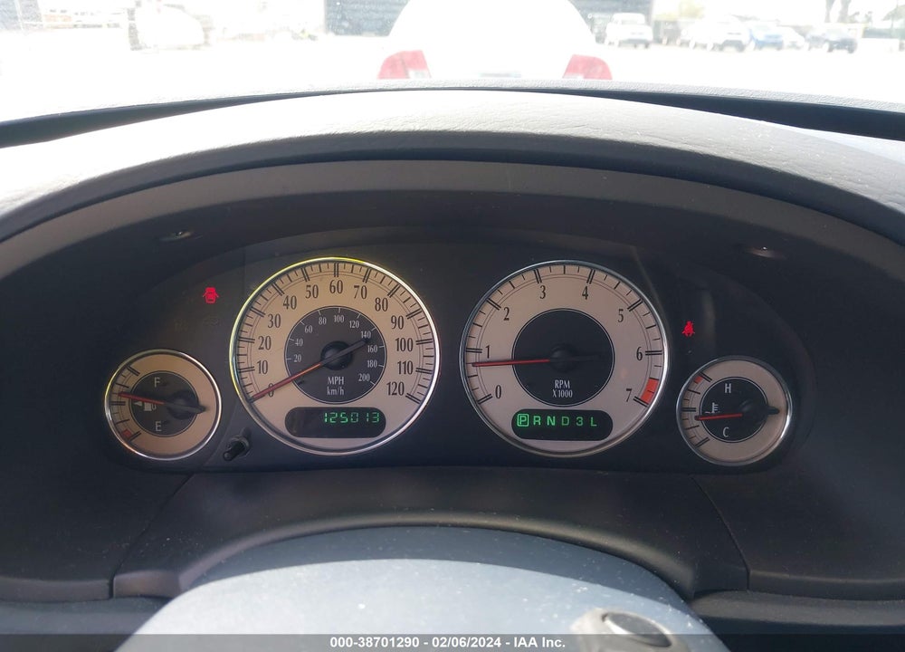 2001 CHRYSLER TOWN & COUNTRY VIN: 2C8GP64L11R234087