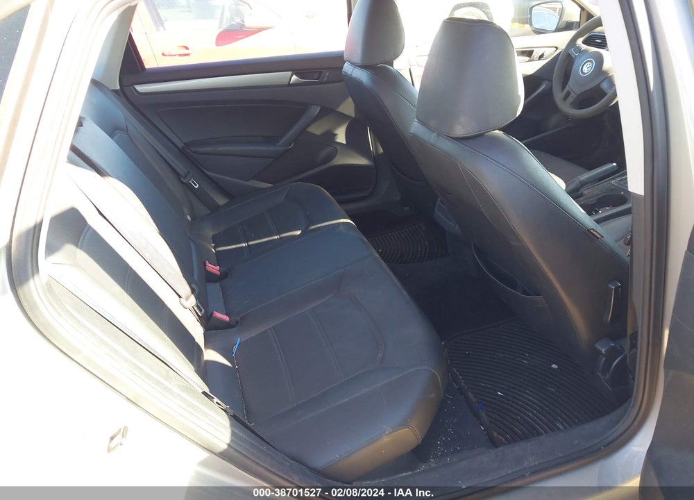 2013 VOLKSWAGEN PASSAT VIN: 1VWAH7A32DC147274