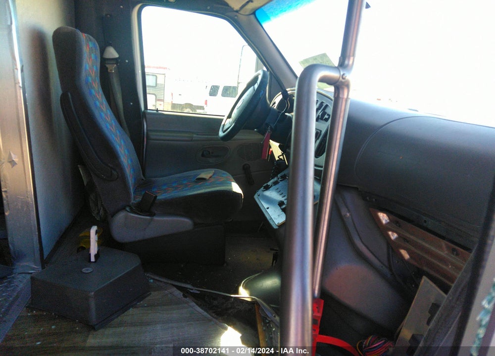 2005 FORD E-450 CUTAWAY STANDARD VIN: 1FDXE45S45HB09972