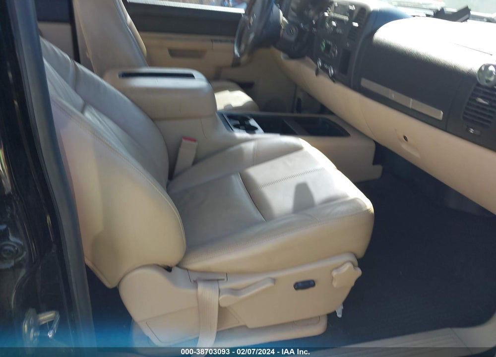 2011 CHEVROLET SILVERADO 1500 VIN: 3GCPCSE05BG267837