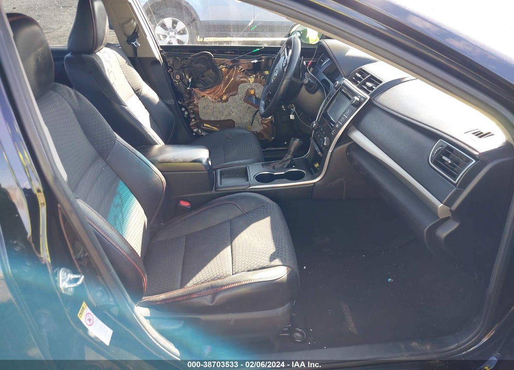 2015 TOYOTA CAMRY SE VIN: 4T1BF1FK4FU046269