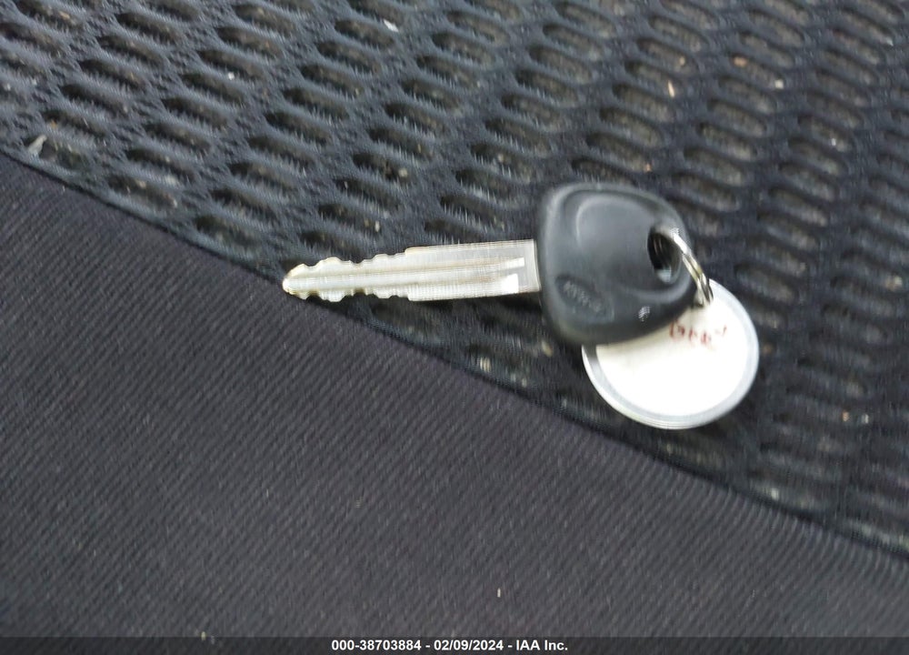 2007 KIA SPORTAGE LX VIN: KNDJE724377427043