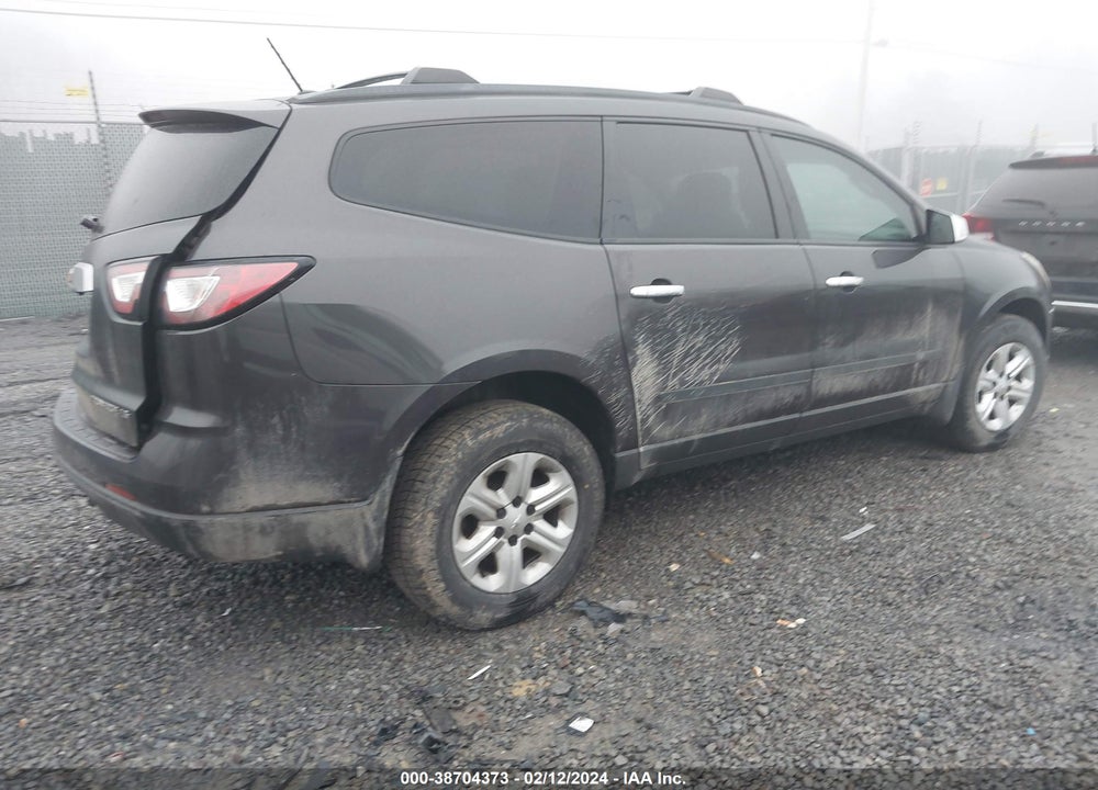 2015 CHEVROLET TRAVERSE LS VIN: 1GNKVFKD2FJ214138