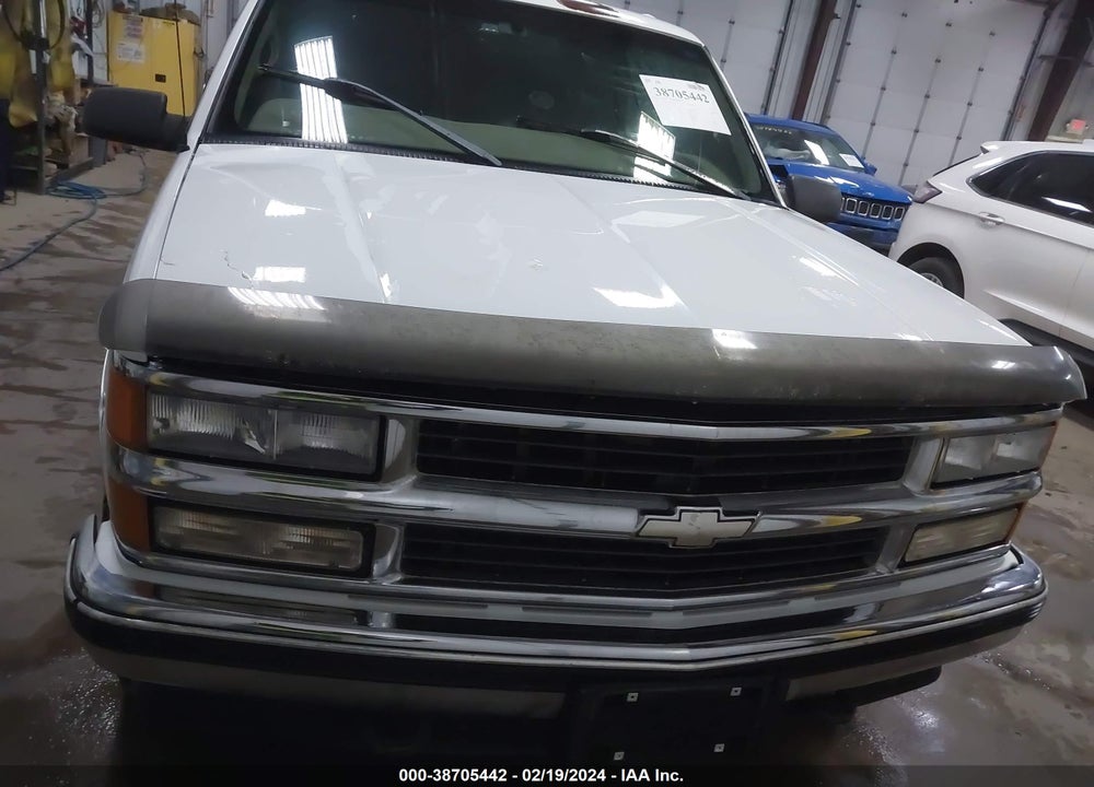 1999 CHEVROLET TAHOE LS VIN: 1GNEK13R9XJ307680