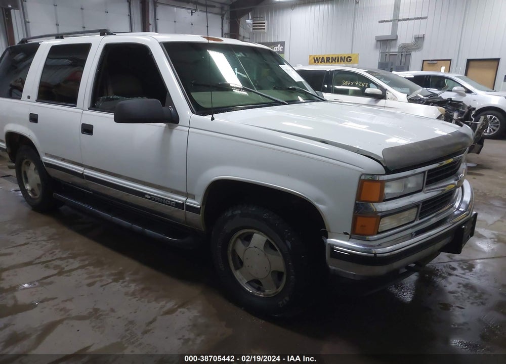 1999 CHEVROLET TAHOE LS VIN: 1GNEK13R9XJ307680