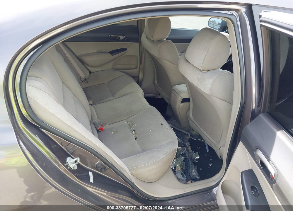 2010 HONDA CIVIC LX VIN: 19XFA1F51AE040497