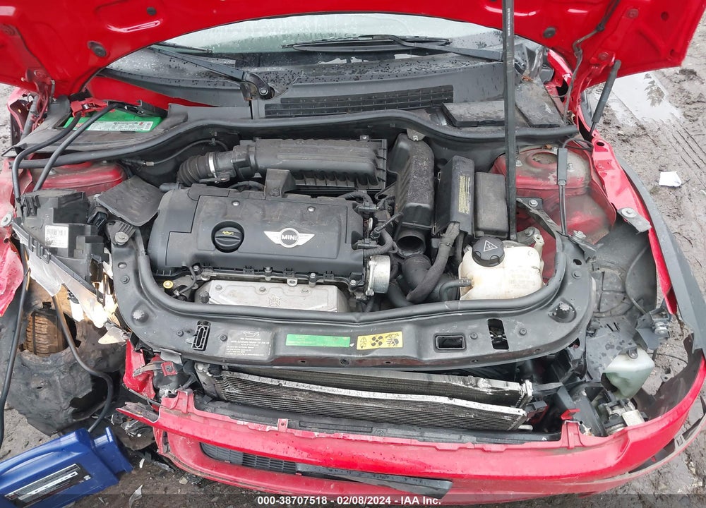 2008 MINI COOPER VIN: WMWMF33528TU63872