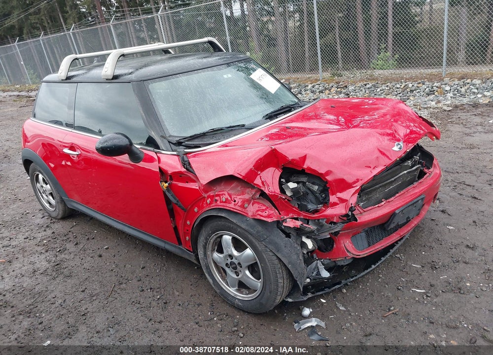 2008 MINI COOPER VIN: WMWMF33528TU63872