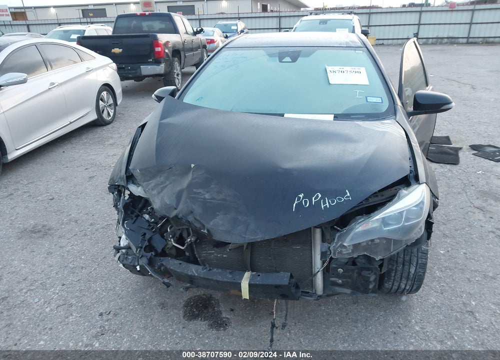 2018 TOYOTA COROLLA SE VIN: 5YFBURHE7JP803333