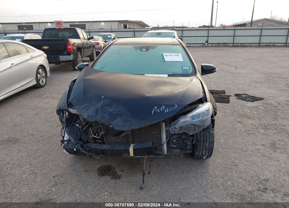 2018 TOYOTA COROLLA SE VIN: 5YFBURHE7JP803333