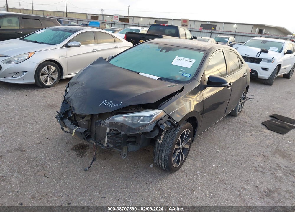 2018 TOYOTA COROLLA SE VIN: 5YFBURHE7JP803333