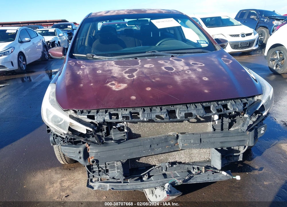 2017 KIA FORTE VIN: 3KPFK4A72HE113295
