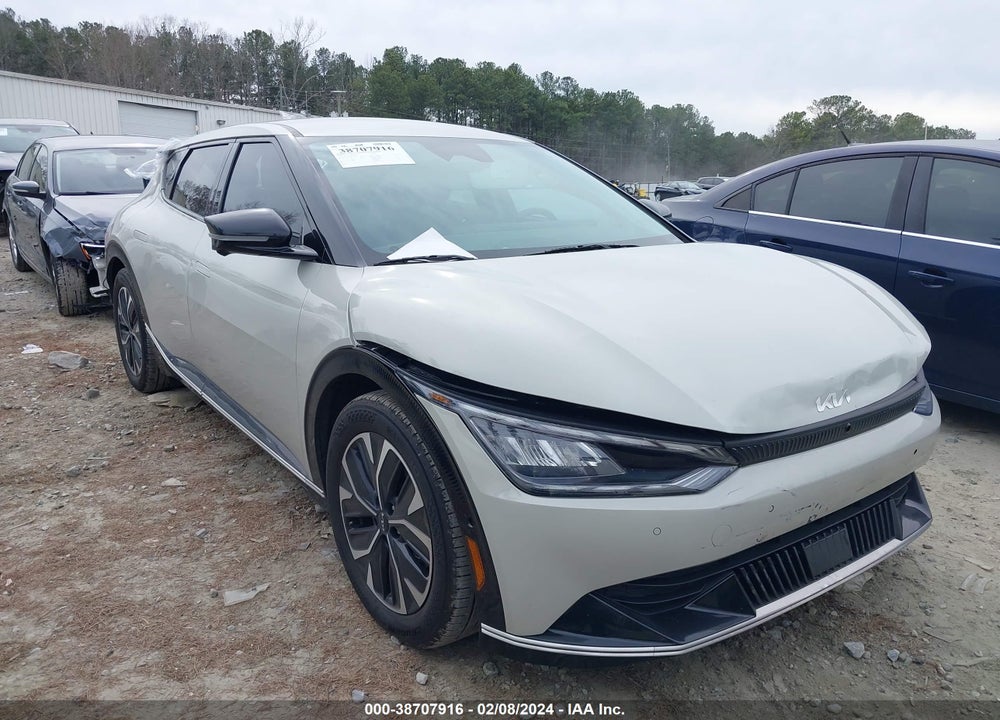2023 KIA EV6 WIND VIN: KNDC34LA7P5098957