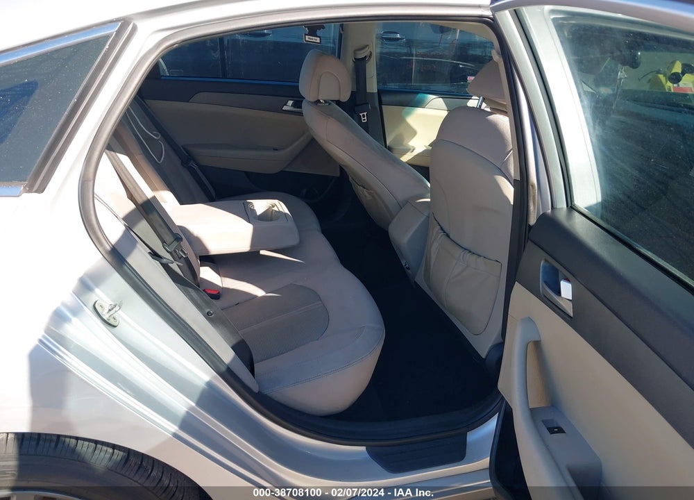 2017 HYUNDAI SONATA SE VIN: 5NPE24AFXHH510445