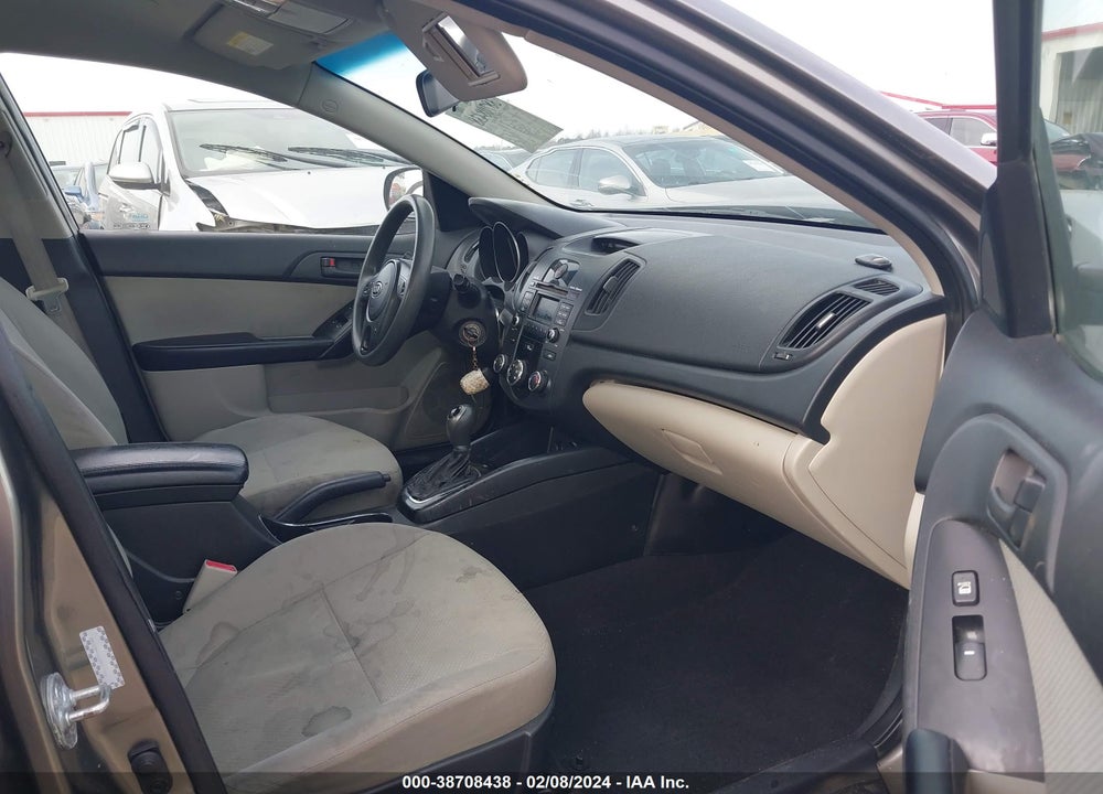2011 KIA FORTE EX VIN: KNAFU4A26B5401948
