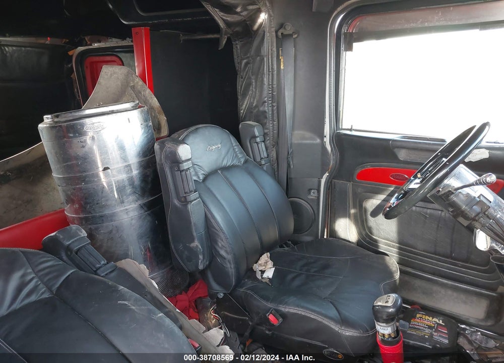 1997 PETERBILT 379 VIN: 1XP5DB9X3VN418132