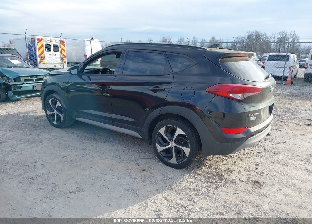 2018 HYUNDAI TUCSON VALUE VIN: KM8J3CA26JU820294