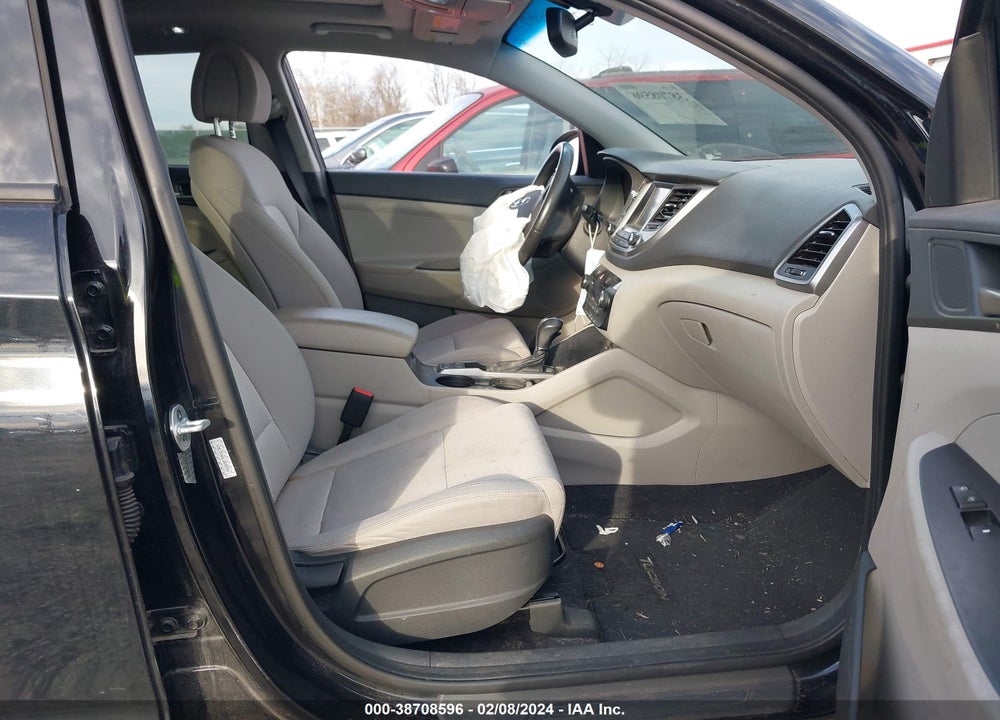 2018 HYUNDAI TUCSON VALUE VIN: KM8J3CA26JU820294