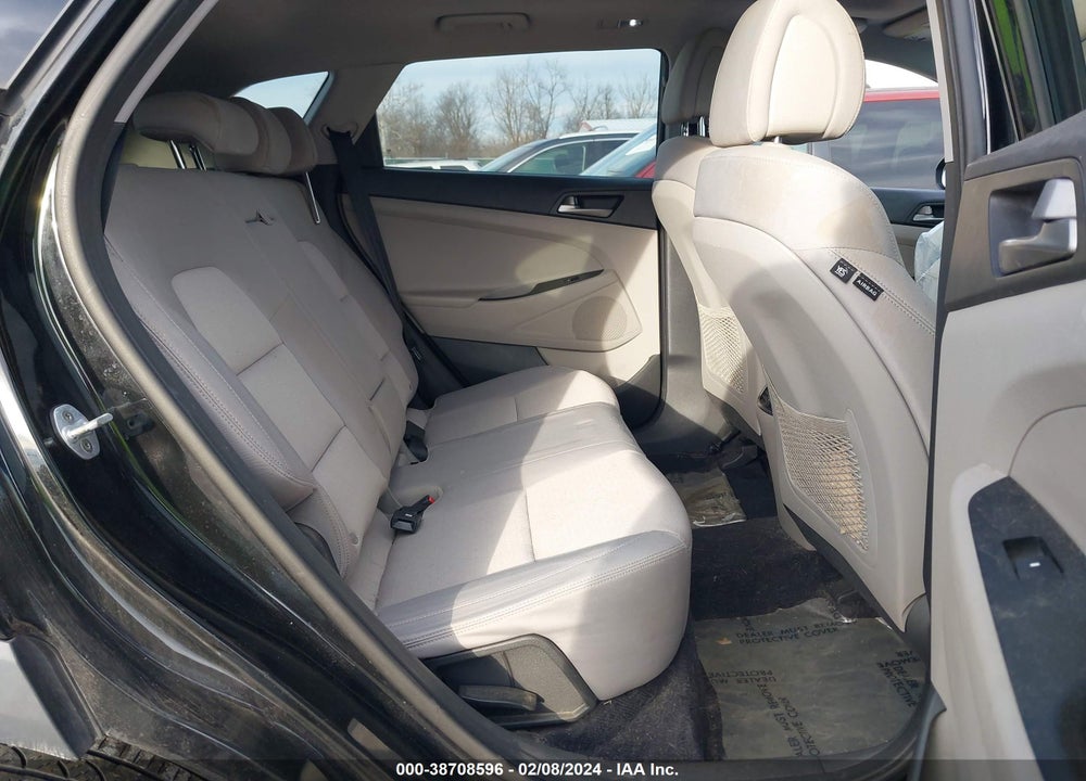 2018 HYUNDAI TUCSON VALUE VIN: KM8J3CA26JU820294