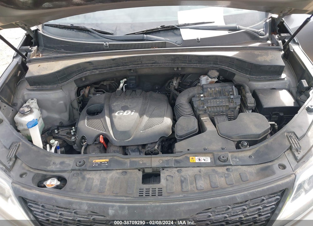 2015 KIA SORENTO LX VIN: 5XYKT3A60FG658084