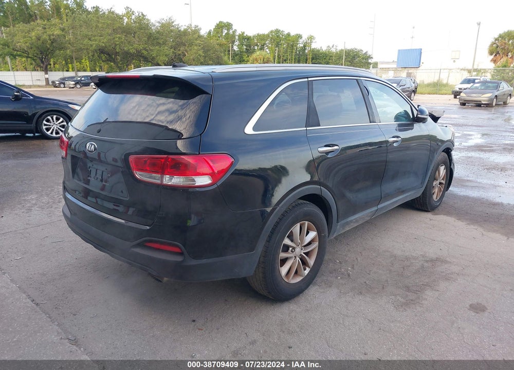 2016 KIA SORENTO 3.3L LX VIN: 5XYPG4A57GG104484