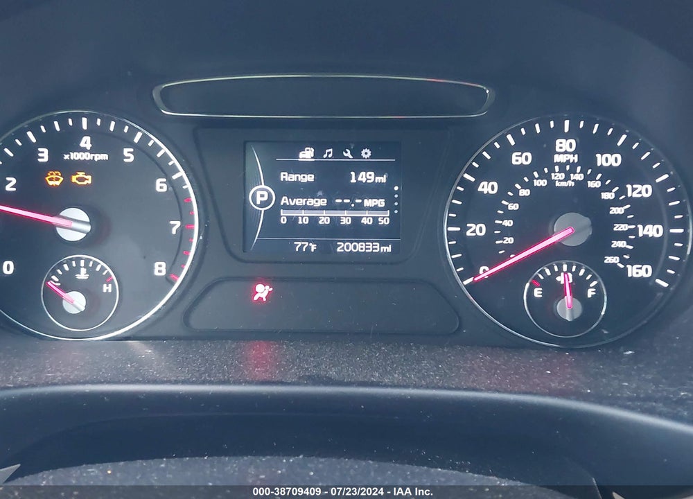 2016 KIA SORENTO 3.3L LX VIN: 5XYPG4A57GG104484