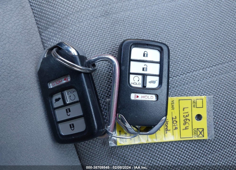 2019 HONDA CR-V EX VIN: 2HKRW2H52KH663903