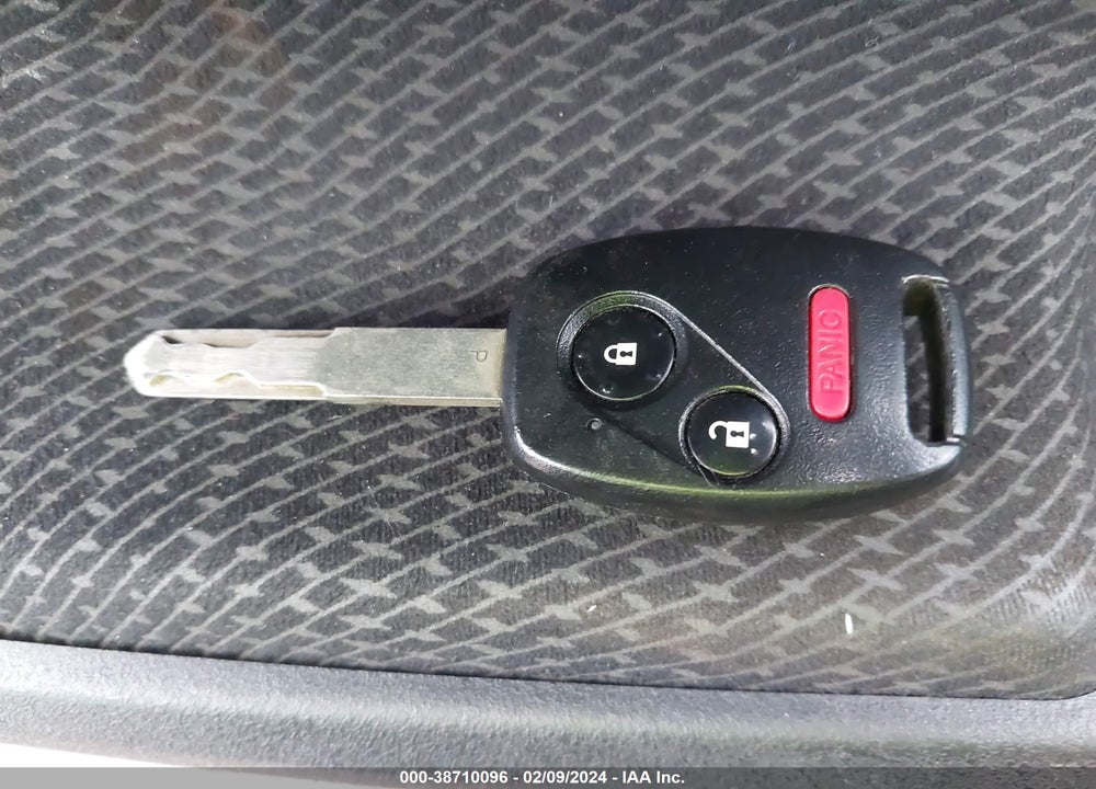 2013 HONDA FIT SPORT VIN: JHMGE8H53DC050862