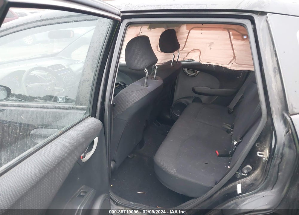 2013 HONDA FIT SPORT VIN: JHMGE8H53DC050862