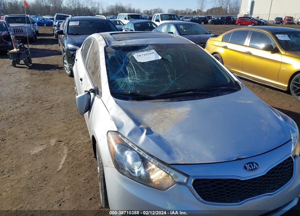 2015 KIA FORTE EX VIN: KNAFZ4A81F5328080