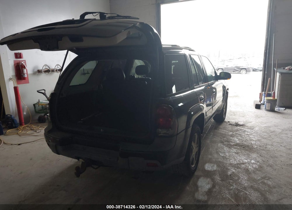 2005 CHEVROLET TRAILBLAZER VIN: 1GNDT13S852170895