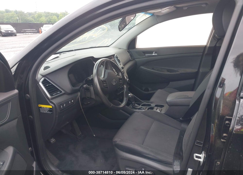 2017 HYUNDAI TUCSON SPORT VIN: KM8J3CA29HU276125