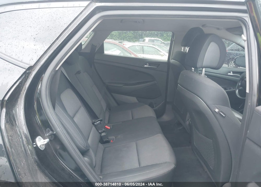 2017 HYUNDAI TUCSON SPORT VIN: KM8J3CA29HU276125