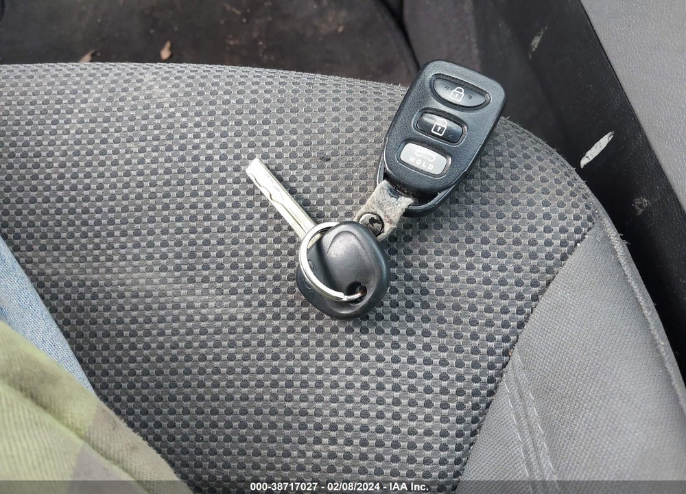 2014 HYUNDAI SONATA GLS VIN: 5NPEB4AC3EH894456
